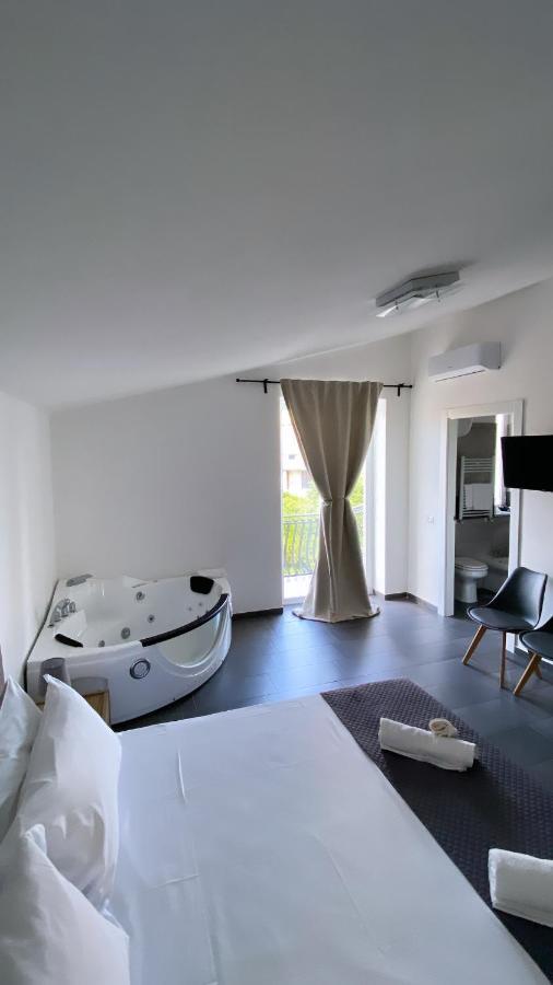 Bellona Habitat Luxury Suites מראה חיצוני תמונה